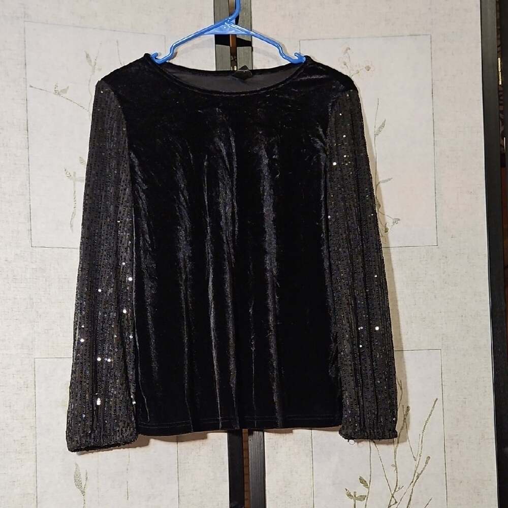 Black Sequin 3/4 Sleeve Blouse